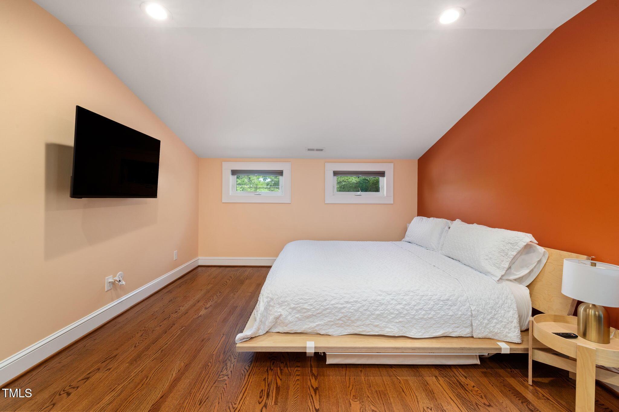 211 Hargrove St Street