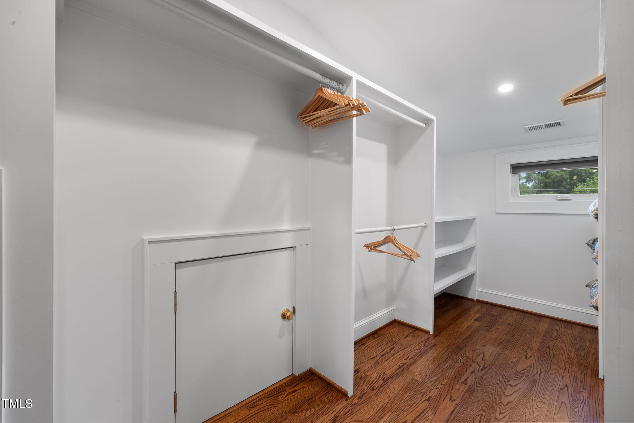 211 Hargrove St Street