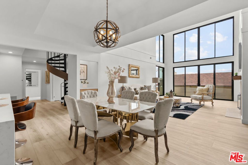 1880 Veteran Avenue 306