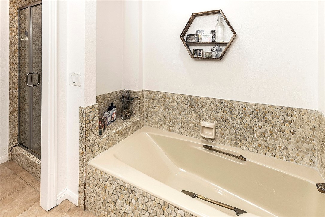 1880 Veteran Avenue 306