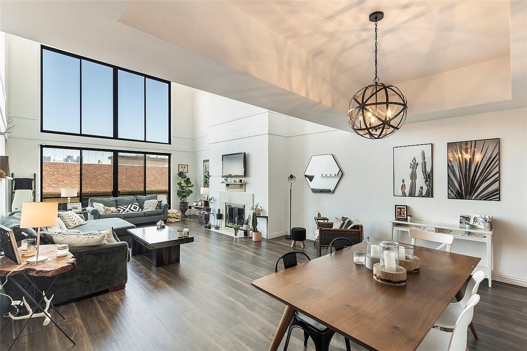 1880 Veteran Avenue 306