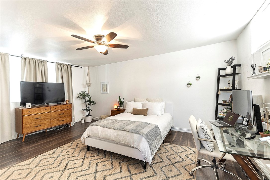 1880 Veteran Avenue 306