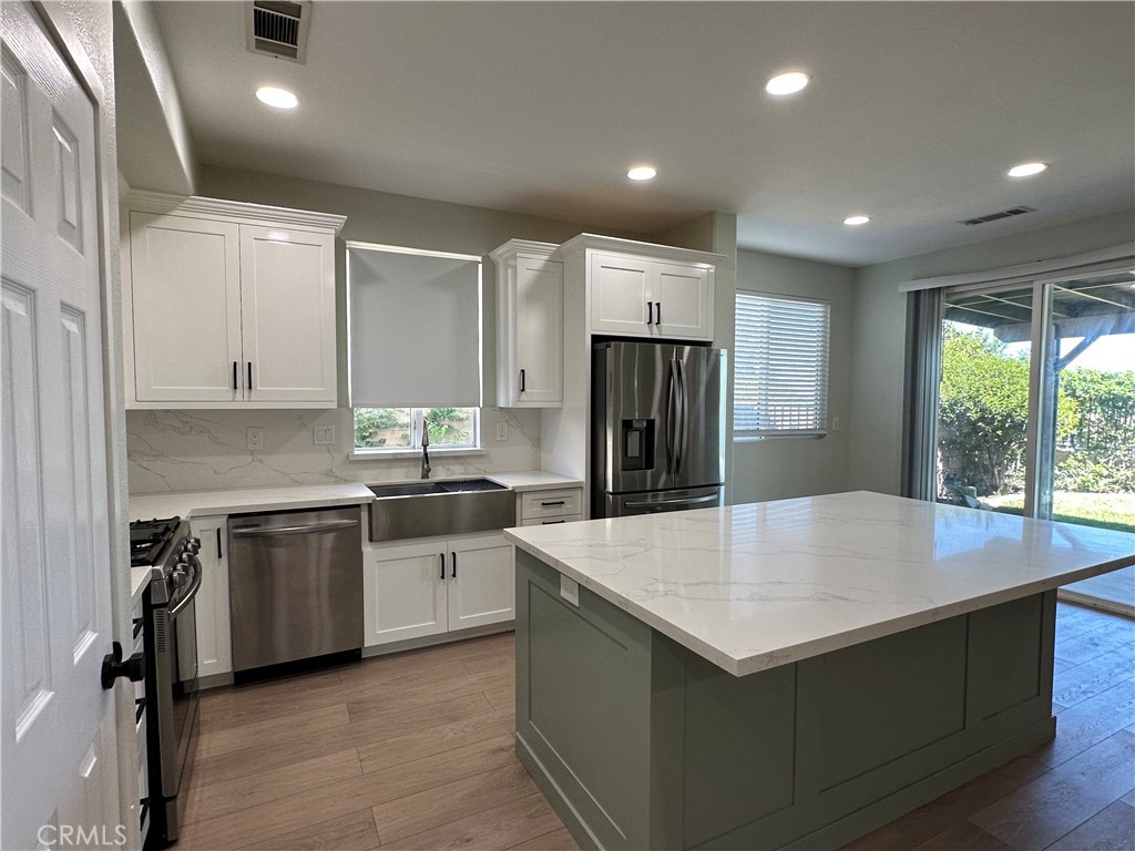 3921 Sungate Drive