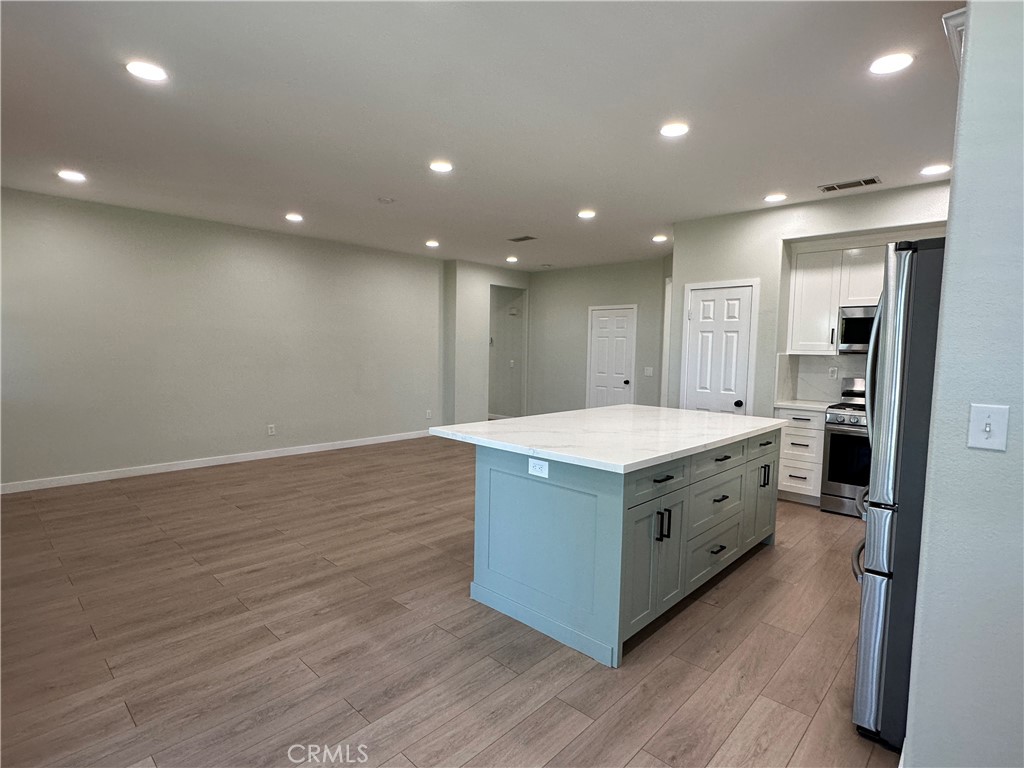 3921 Sungate Drive