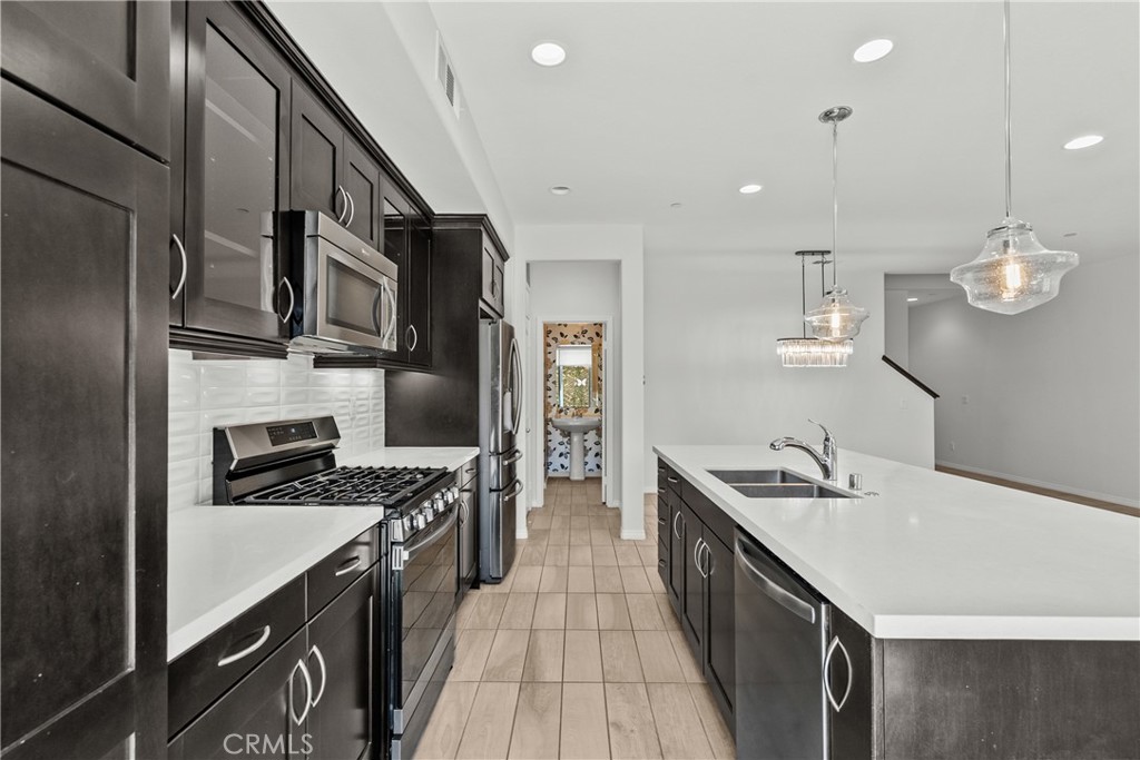 22105 Barrington
