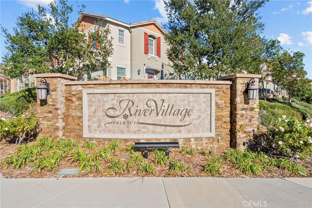 22105 Barrington