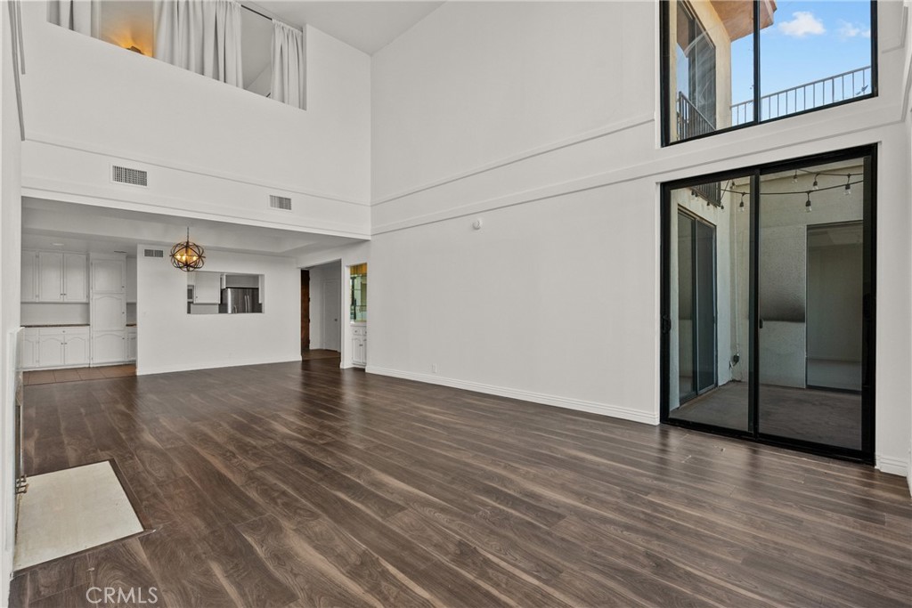 1880 Veteran Avenue PH 306