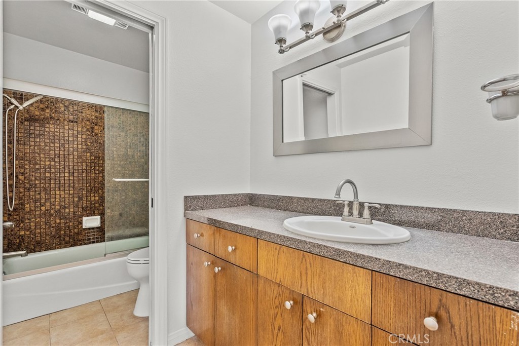 1880 Veteran Avenue PH 306