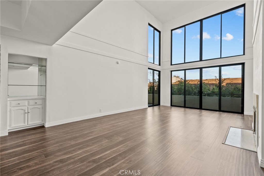 1880 Veteran Avenue PH 306