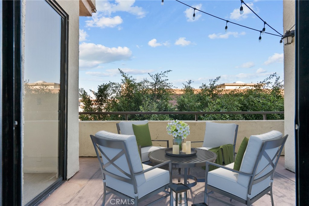 1880 Veteran Avenue PH 306