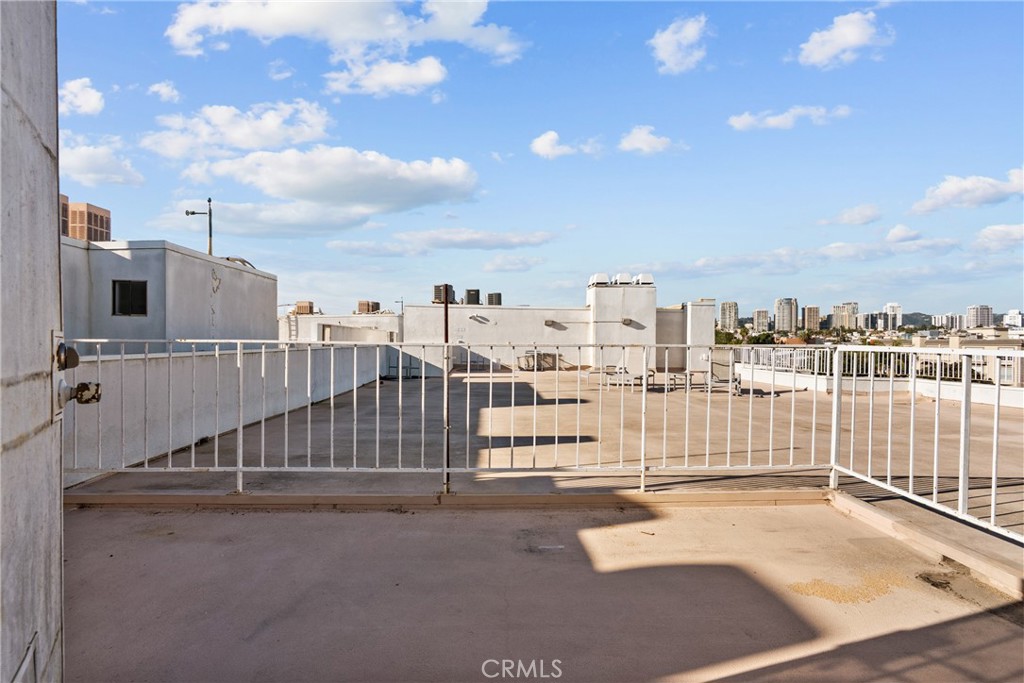 1880 Veteran Avenue PH 306