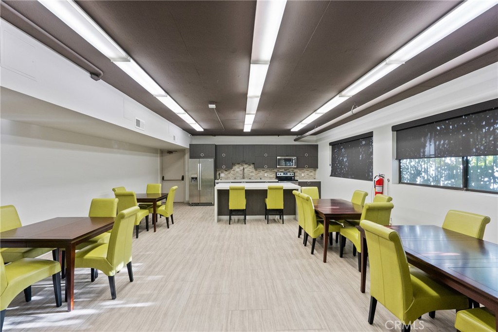 1880 Veteran Avenue PH 306