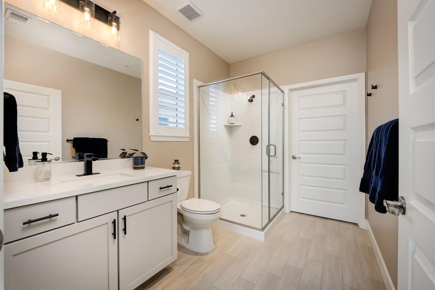 4770 Peace Lily Lane