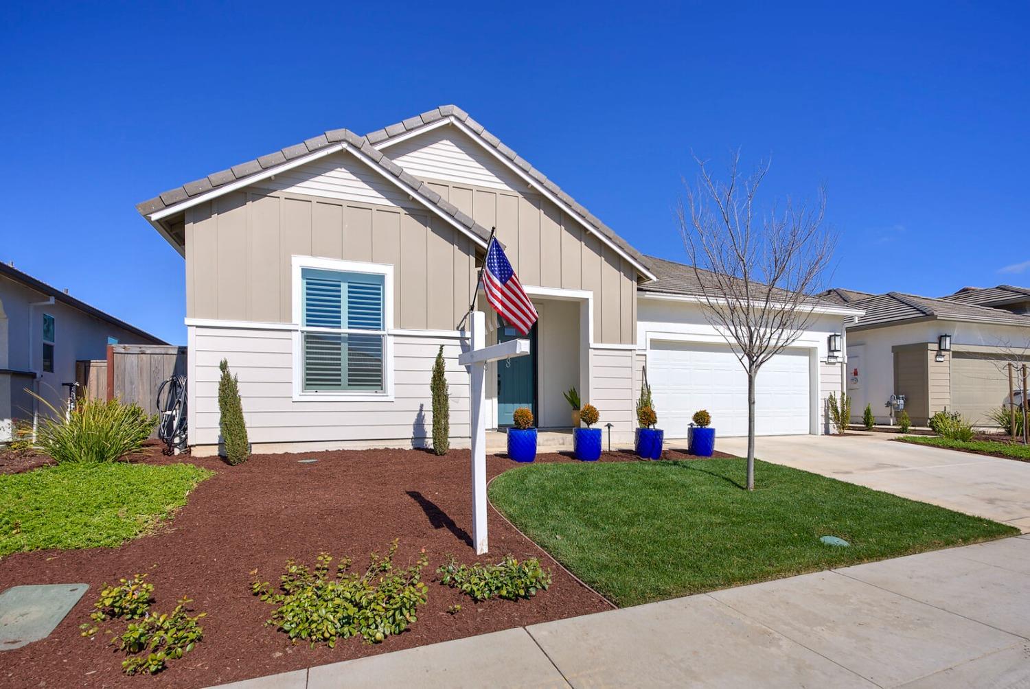 4770 Peace Lily Lane