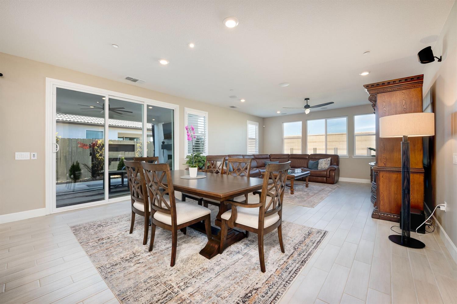 4770 Peace Lily Lane