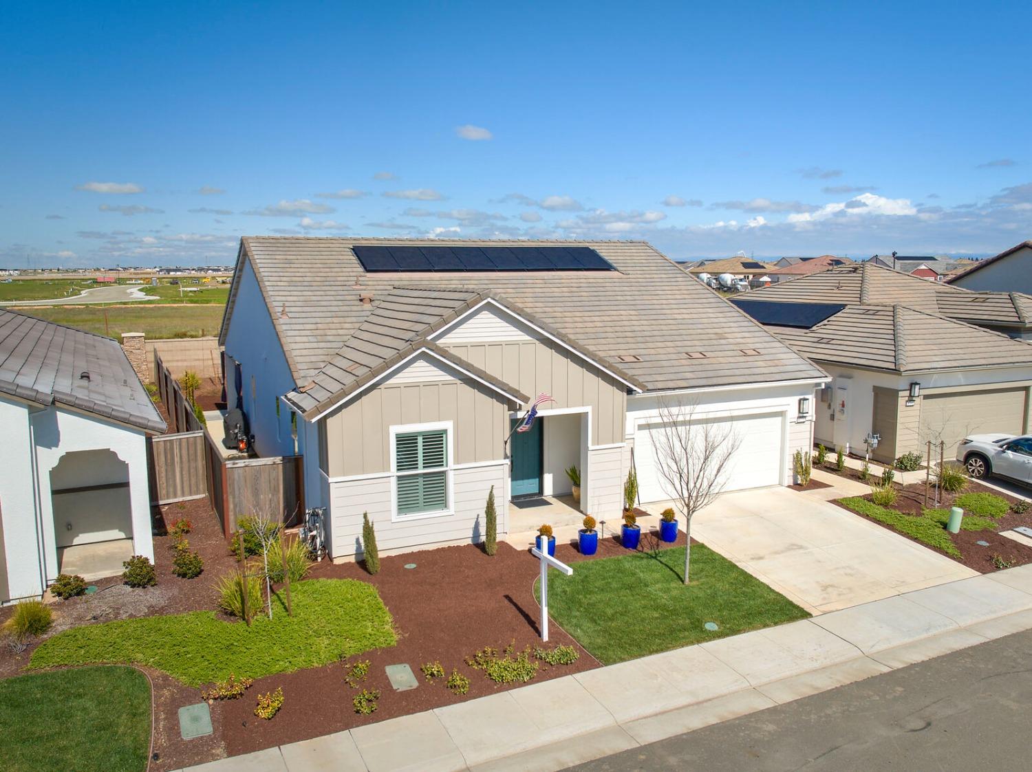 4770 Peace Lily Lane