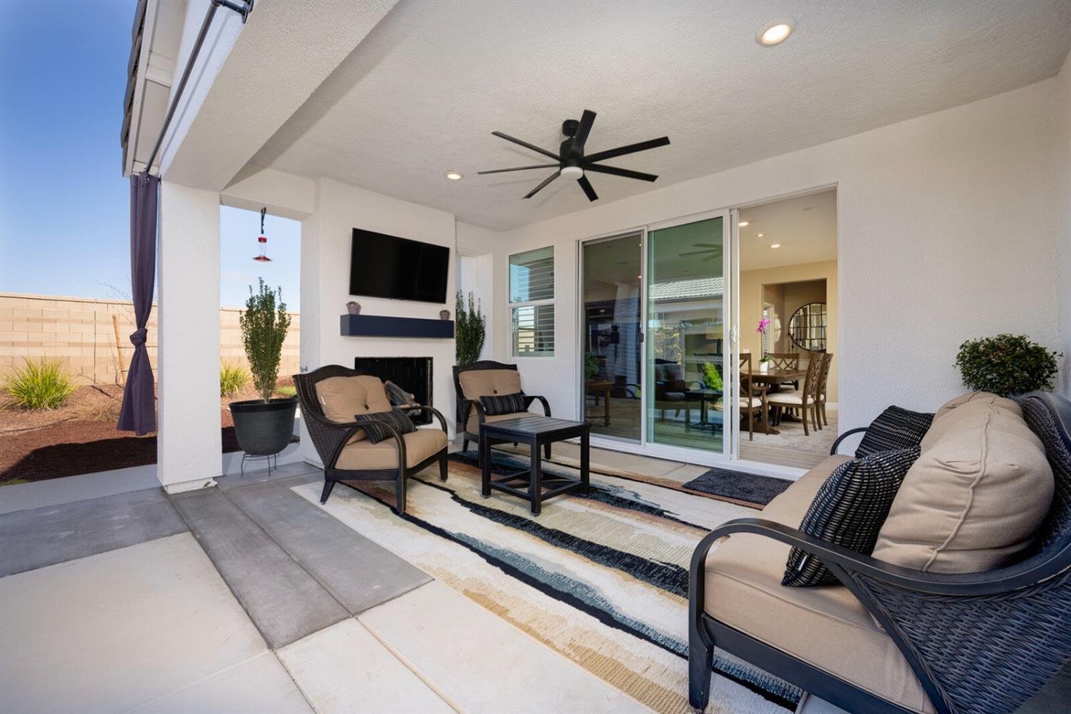 4770 Peace Lily Lane