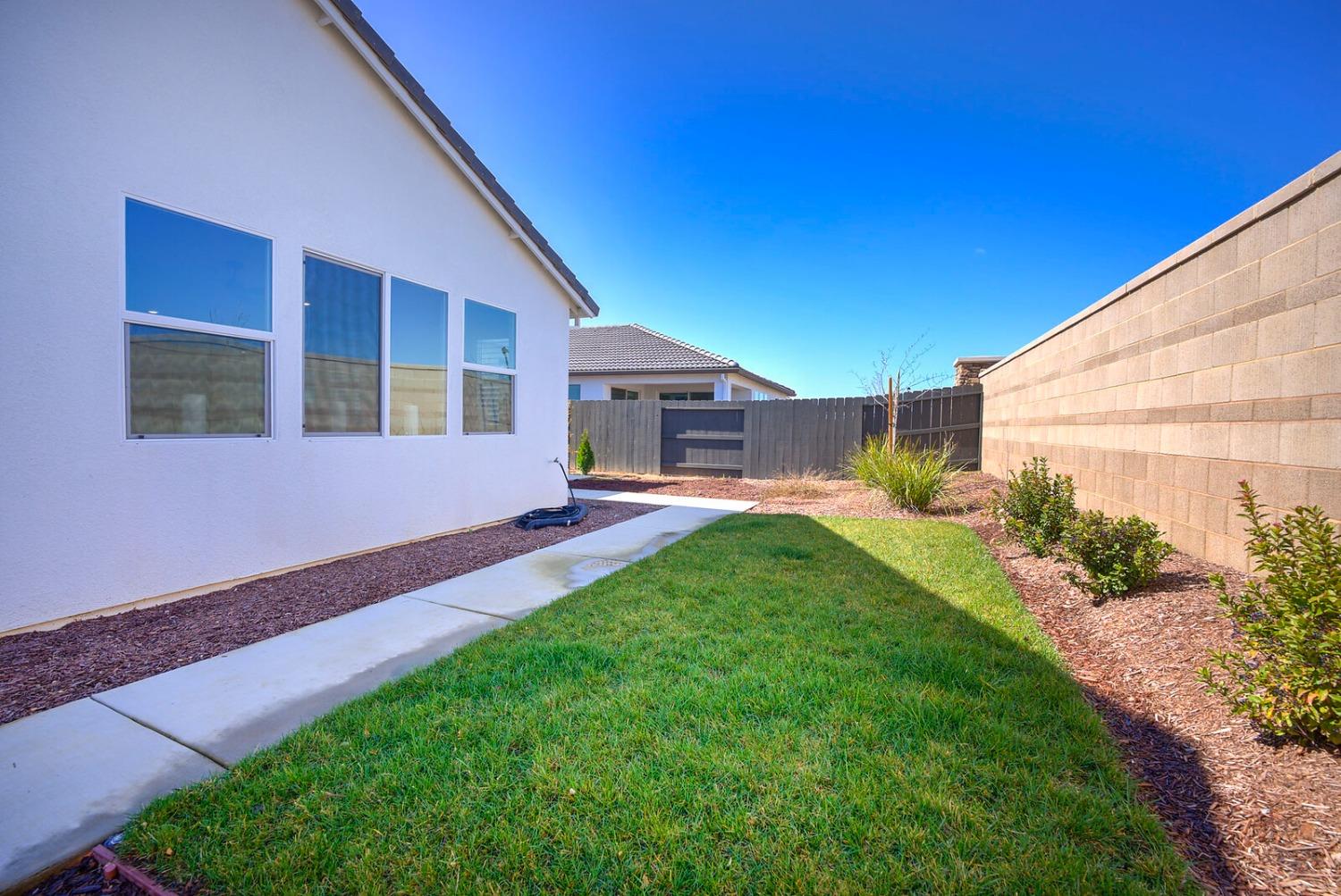 4770 Peace Lily Lane