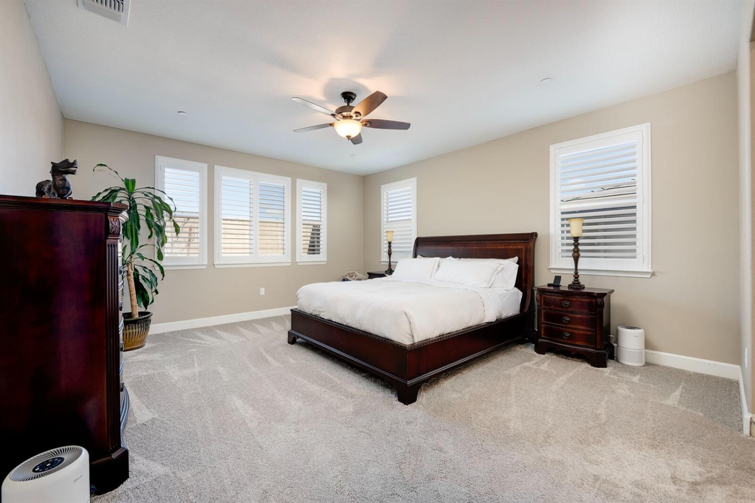 4770 Peace Lily Lane