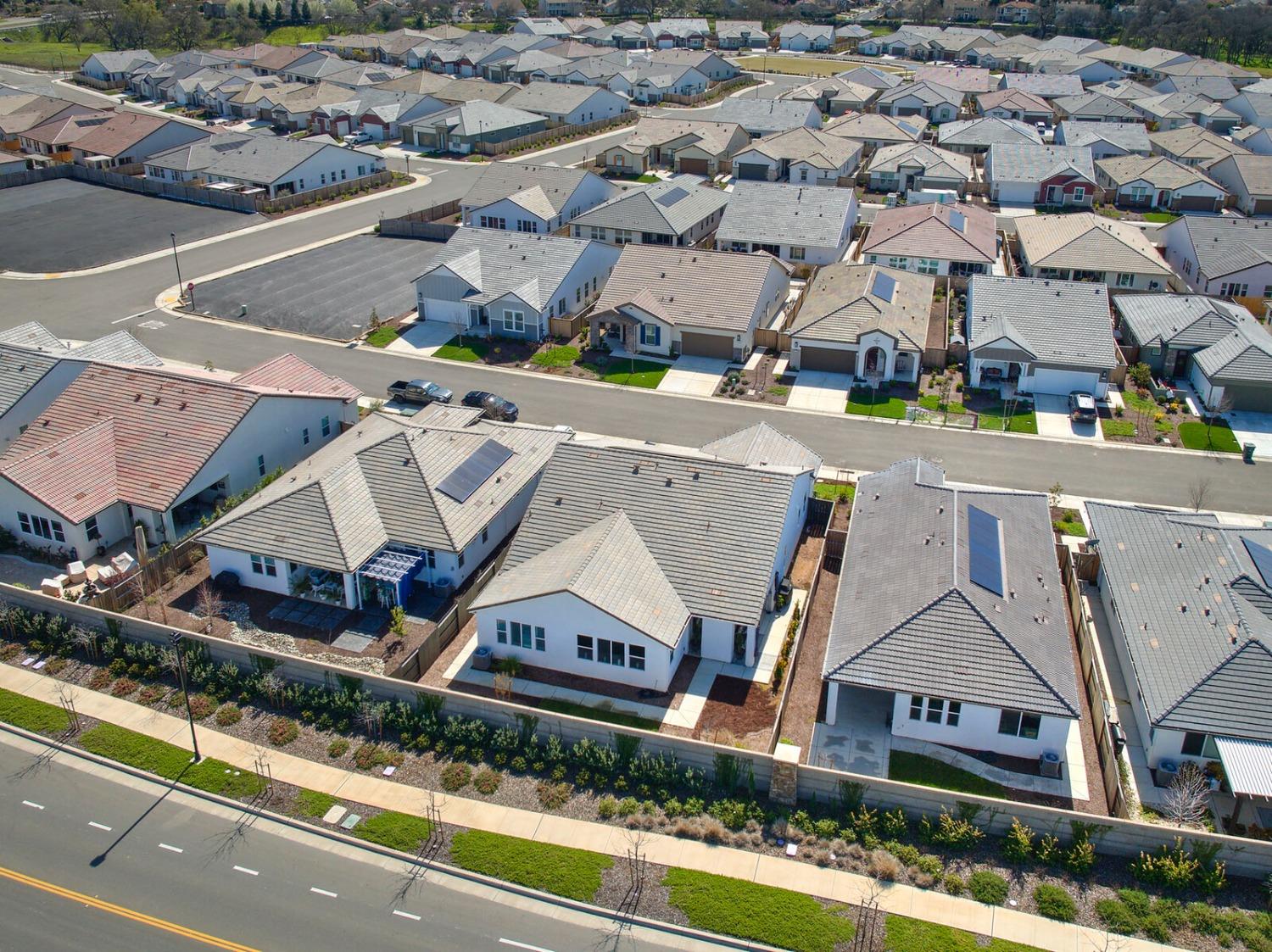 4770 Peace Lily Lane