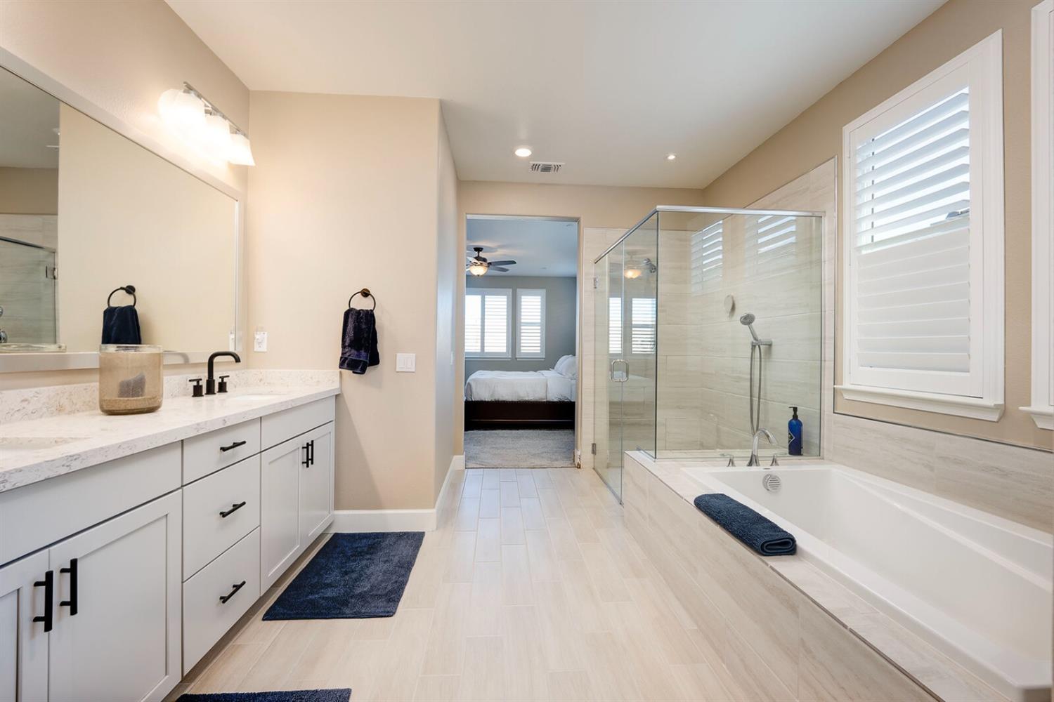 4770 Peace Lily Lane