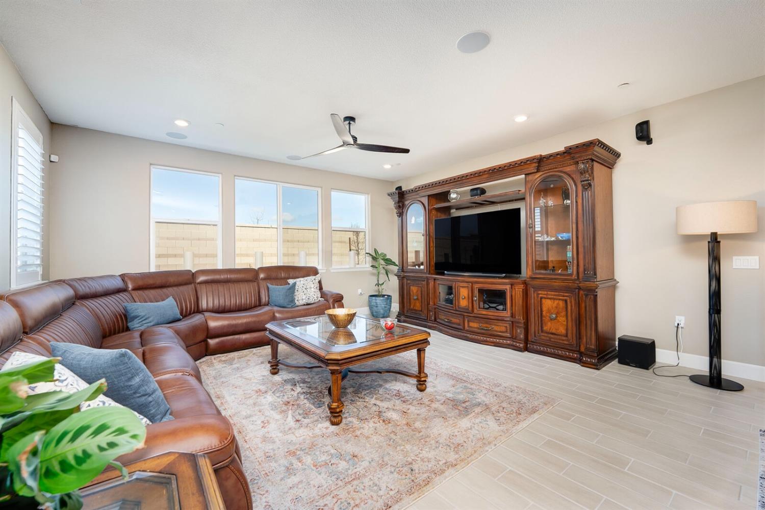 4770 Peace Lily Lane