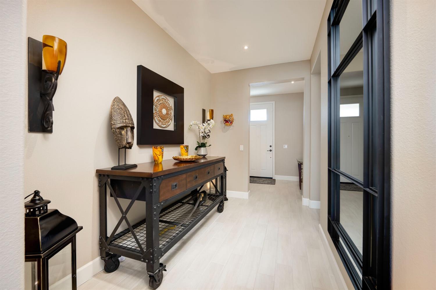 4770 Peace Lily Lane