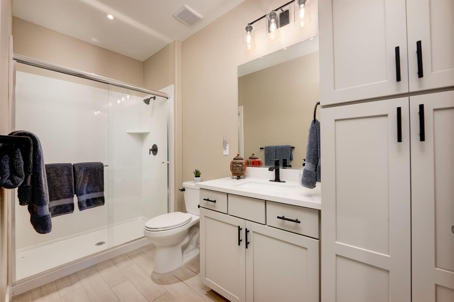 4770 Peace Lily Lane