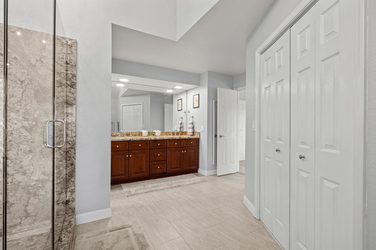 4912 Summit View Lane