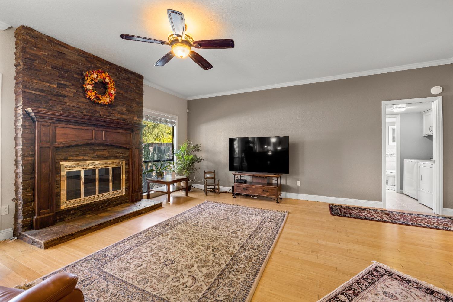 4912 Summit View Lane