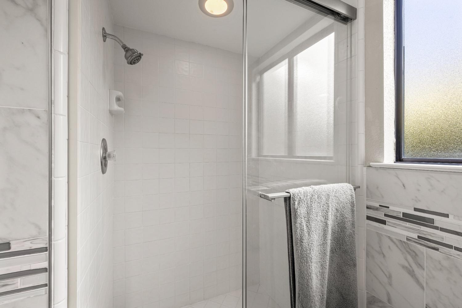 4912 Summit View Lane