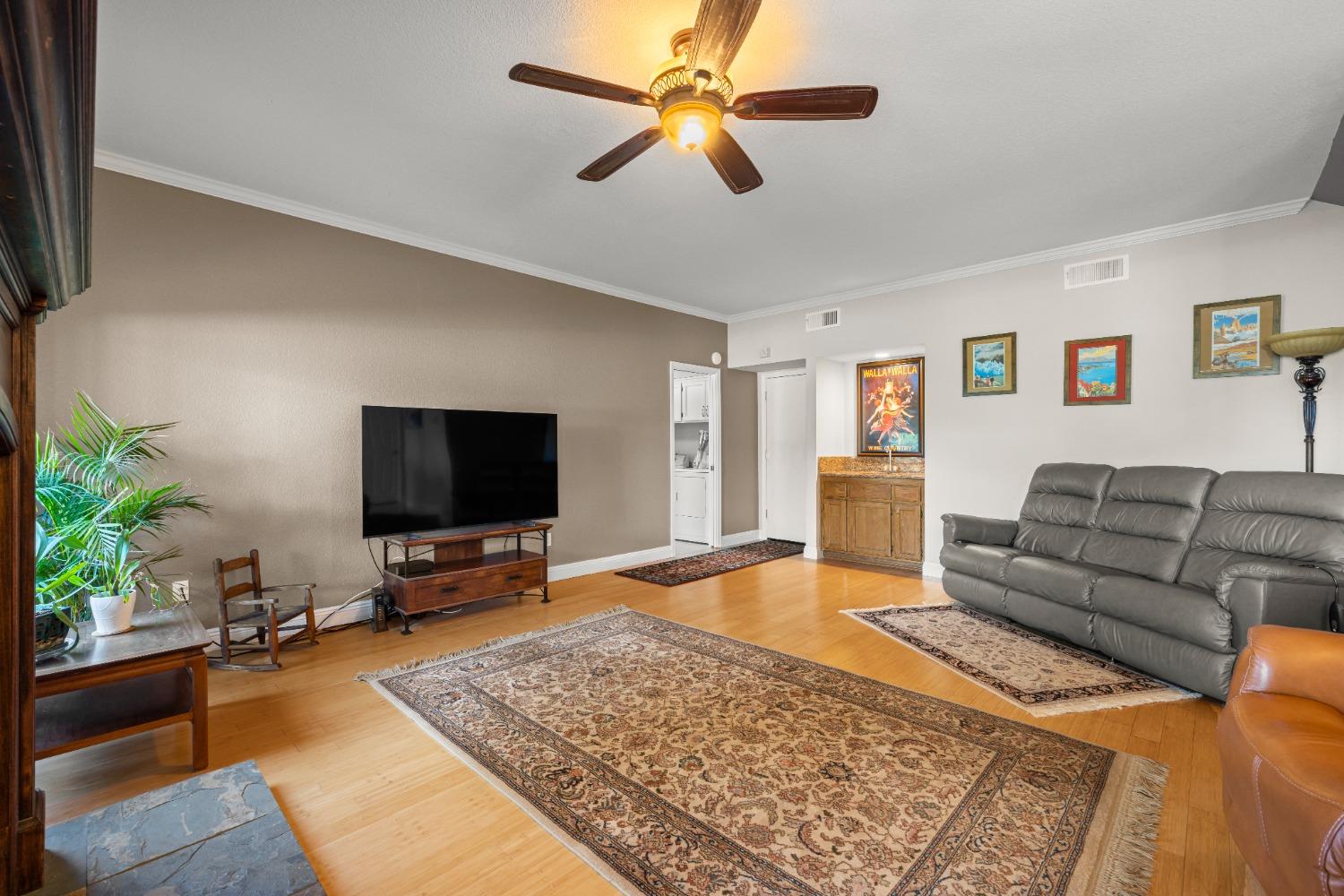 4912 Summit View Lane