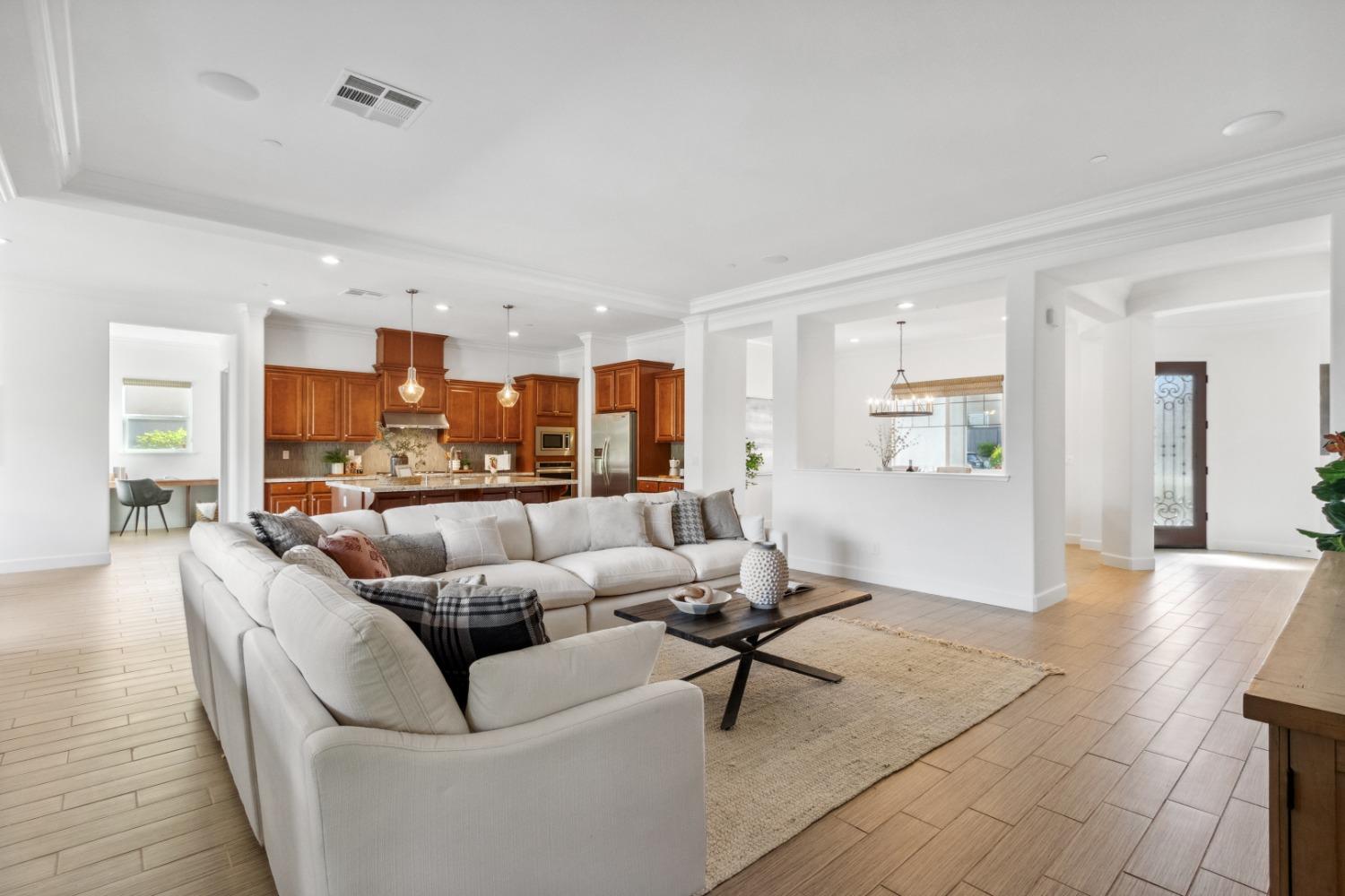 5485 Aspen Meadows Drive