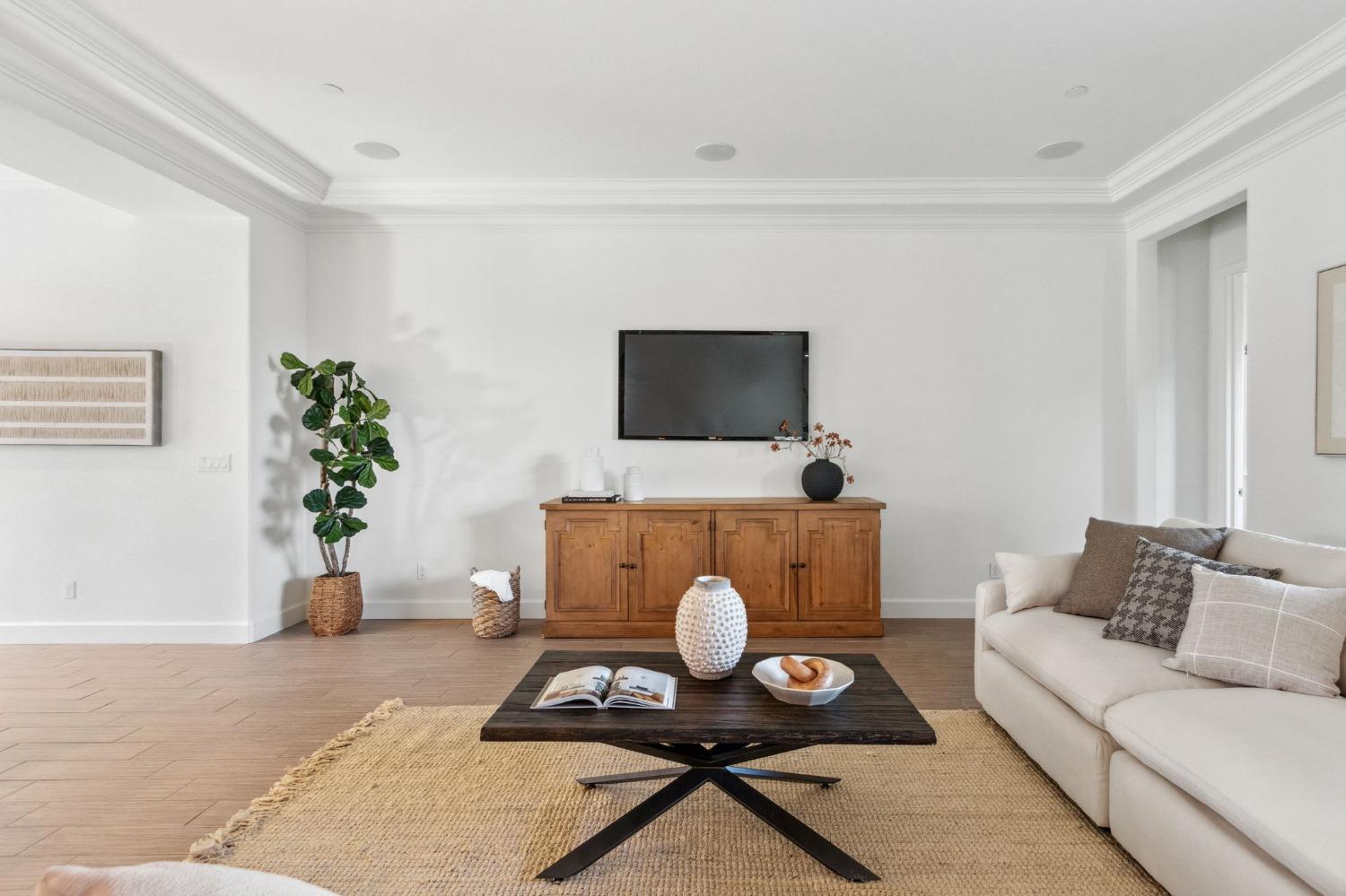 5485 Aspen Meadows Drive