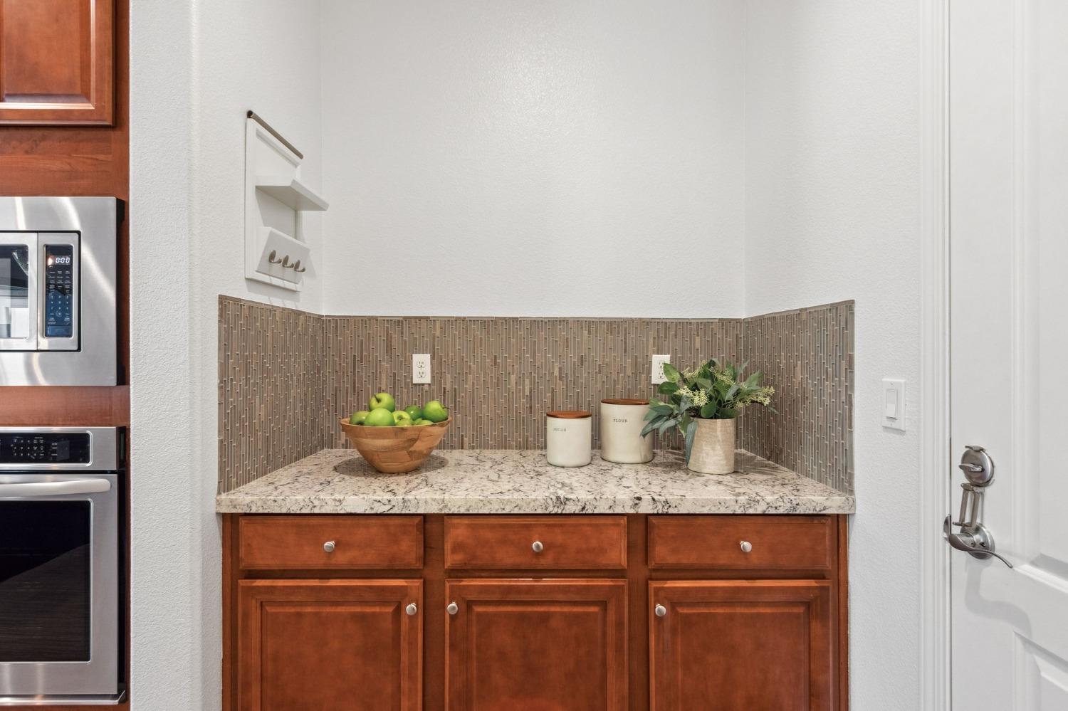 5485 Aspen Meadows Drive