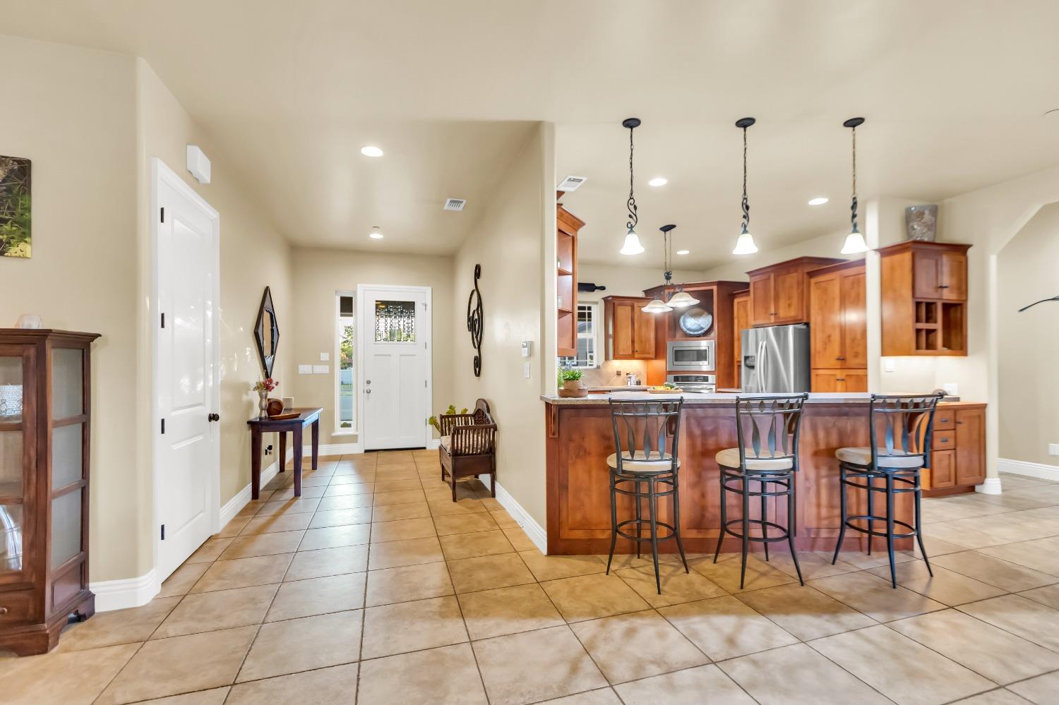 6404 Chestnut Avenue