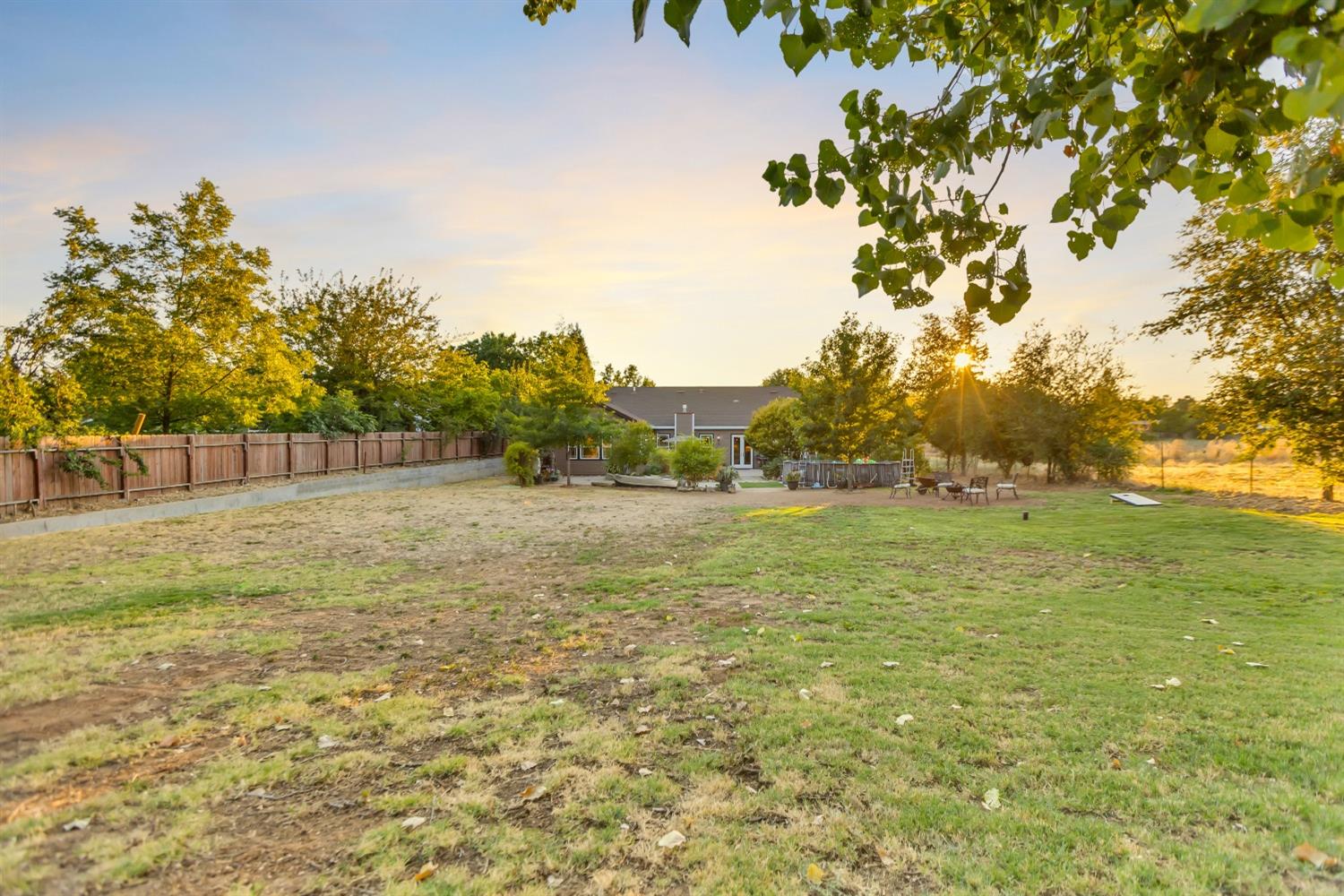 6404 Chestnut Avenue