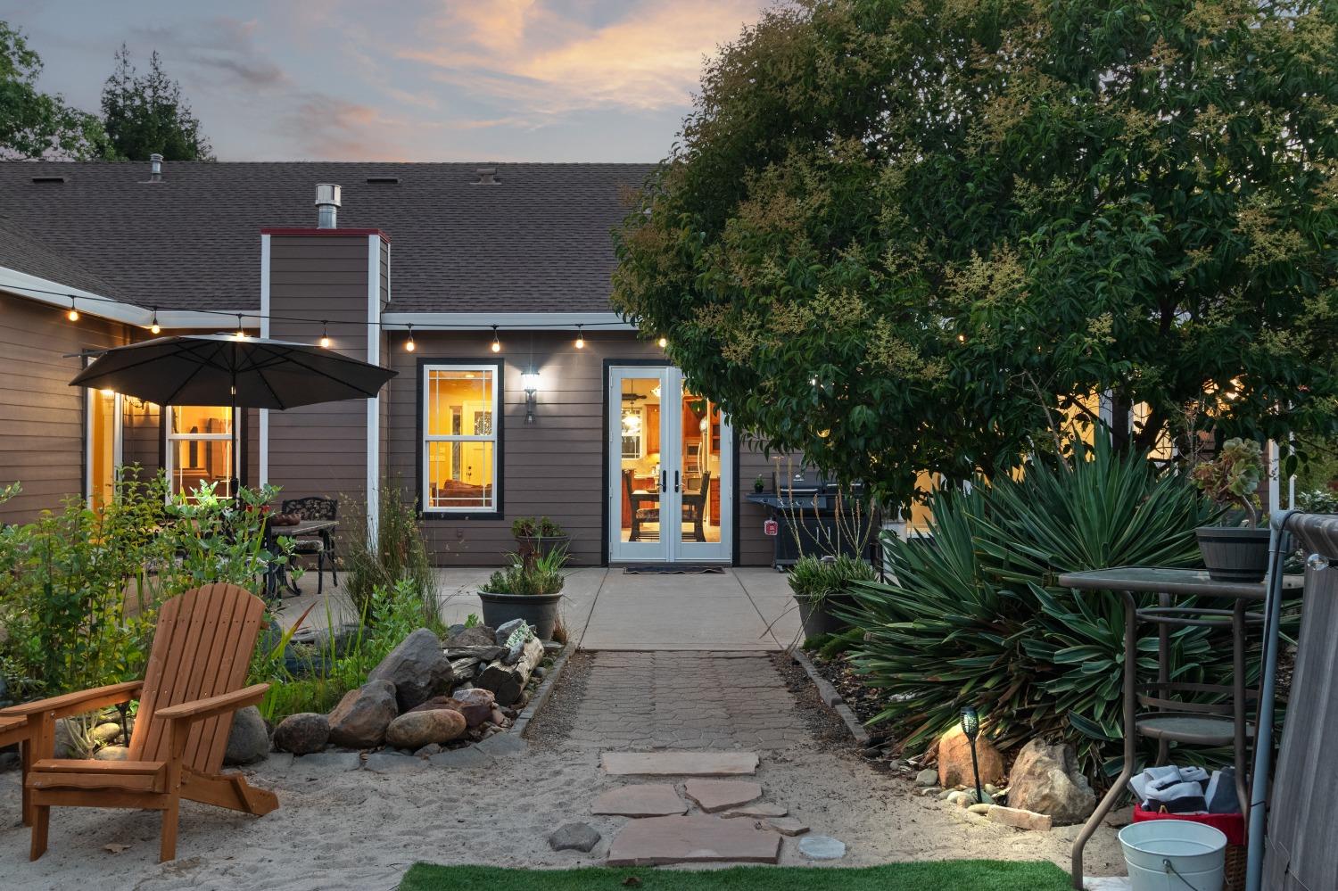 6404 Chestnut Avenue