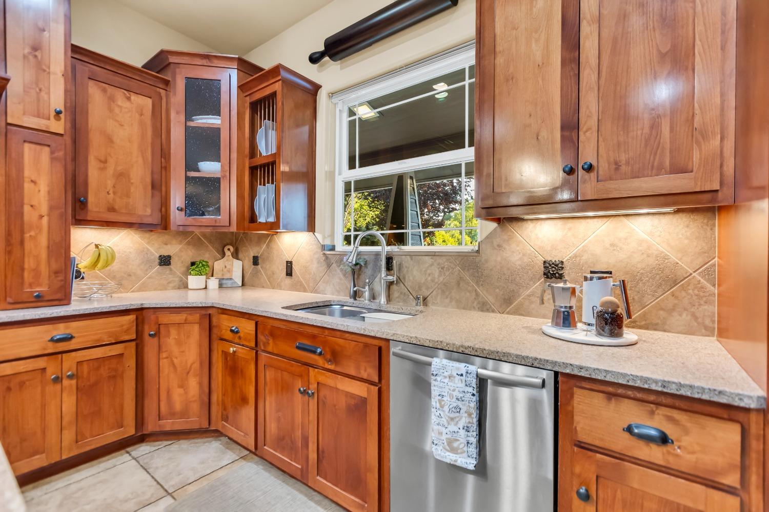 6404 Chestnut Avenue