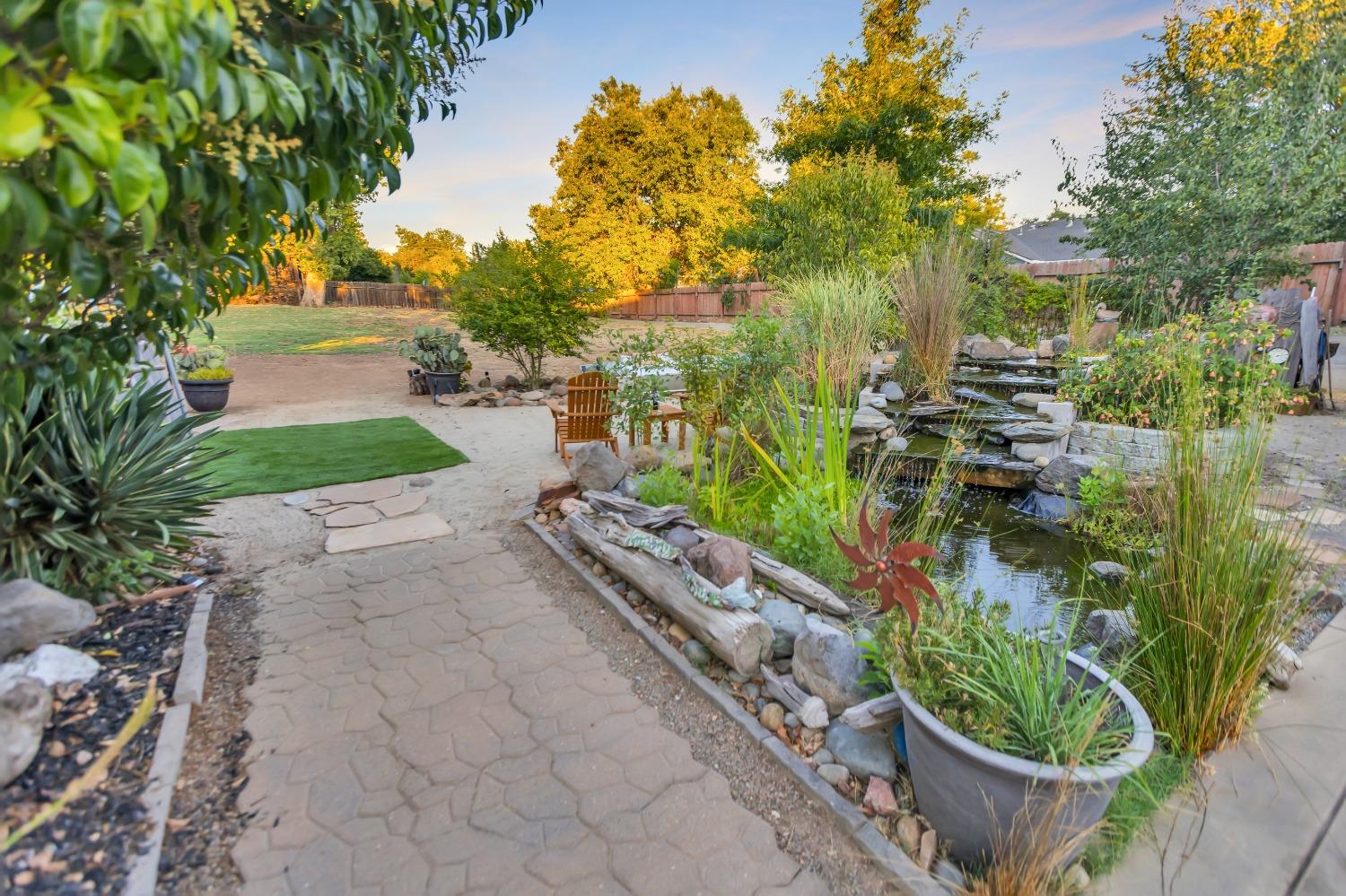 6404 Chestnut Avenue