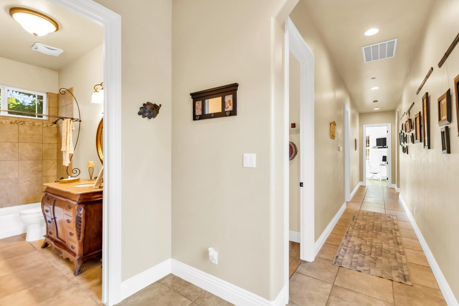 6404 Chestnut Avenue