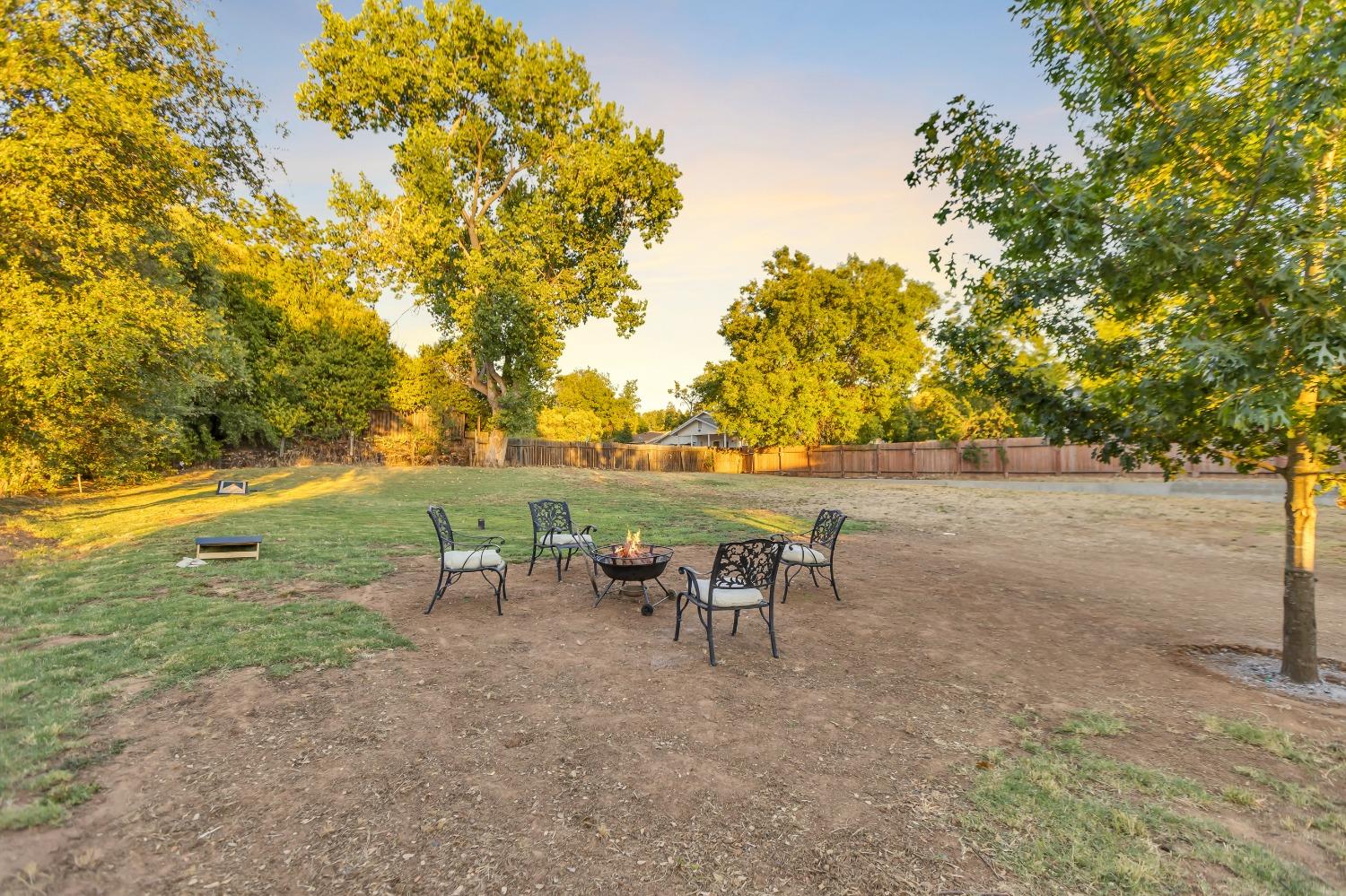 6404 Chestnut Avenue