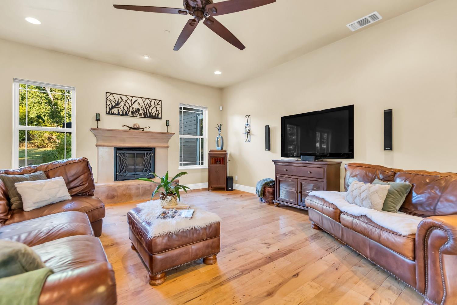 6404 Chestnut Avenue