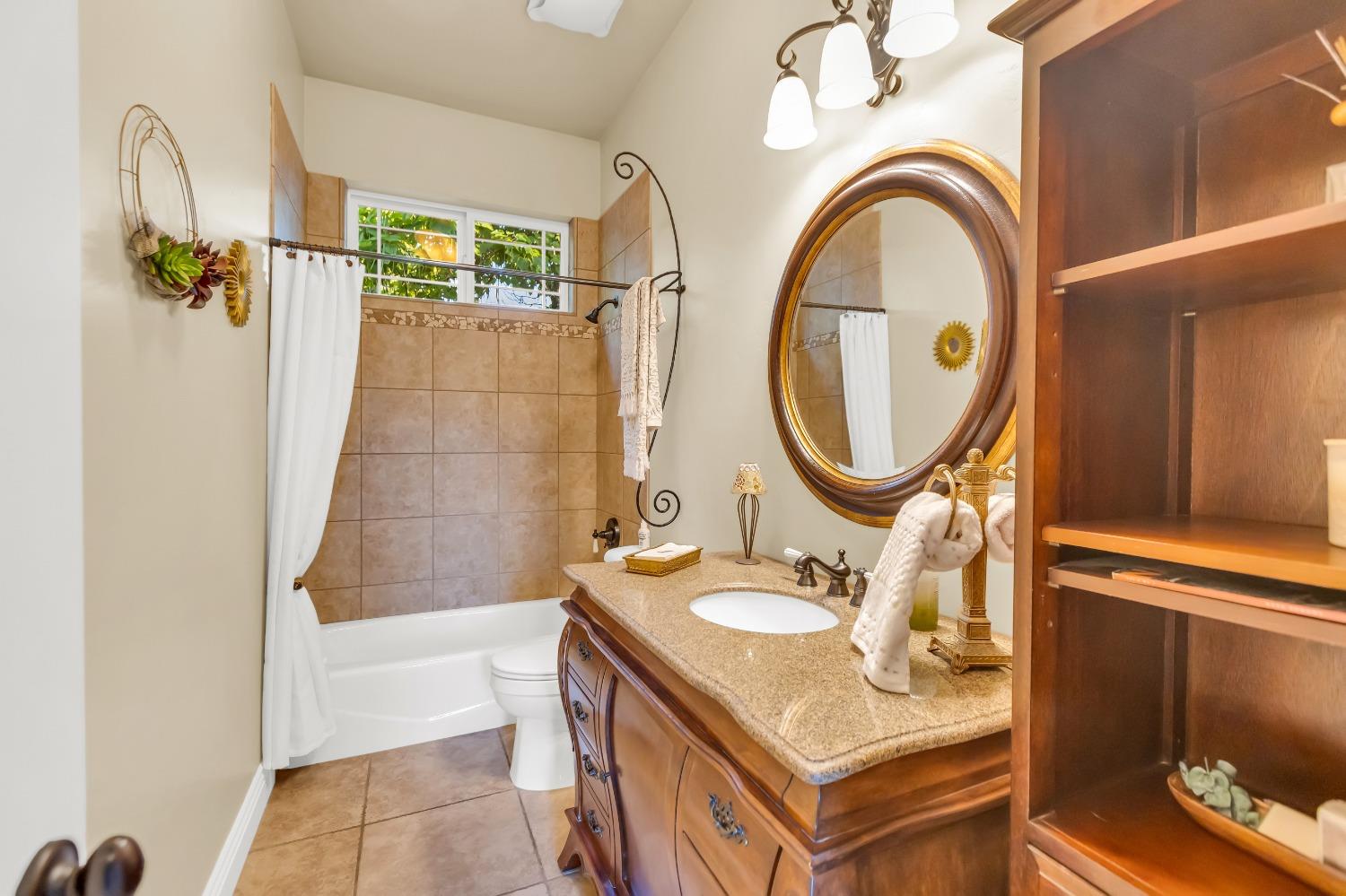 6404 Chestnut Avenue