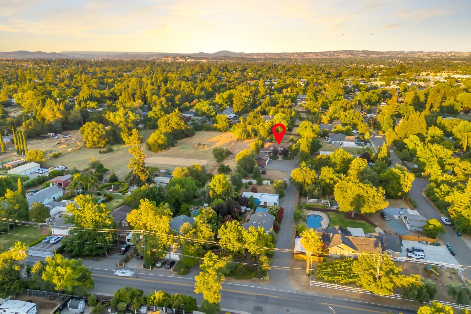 6404 Chestnut Avenue