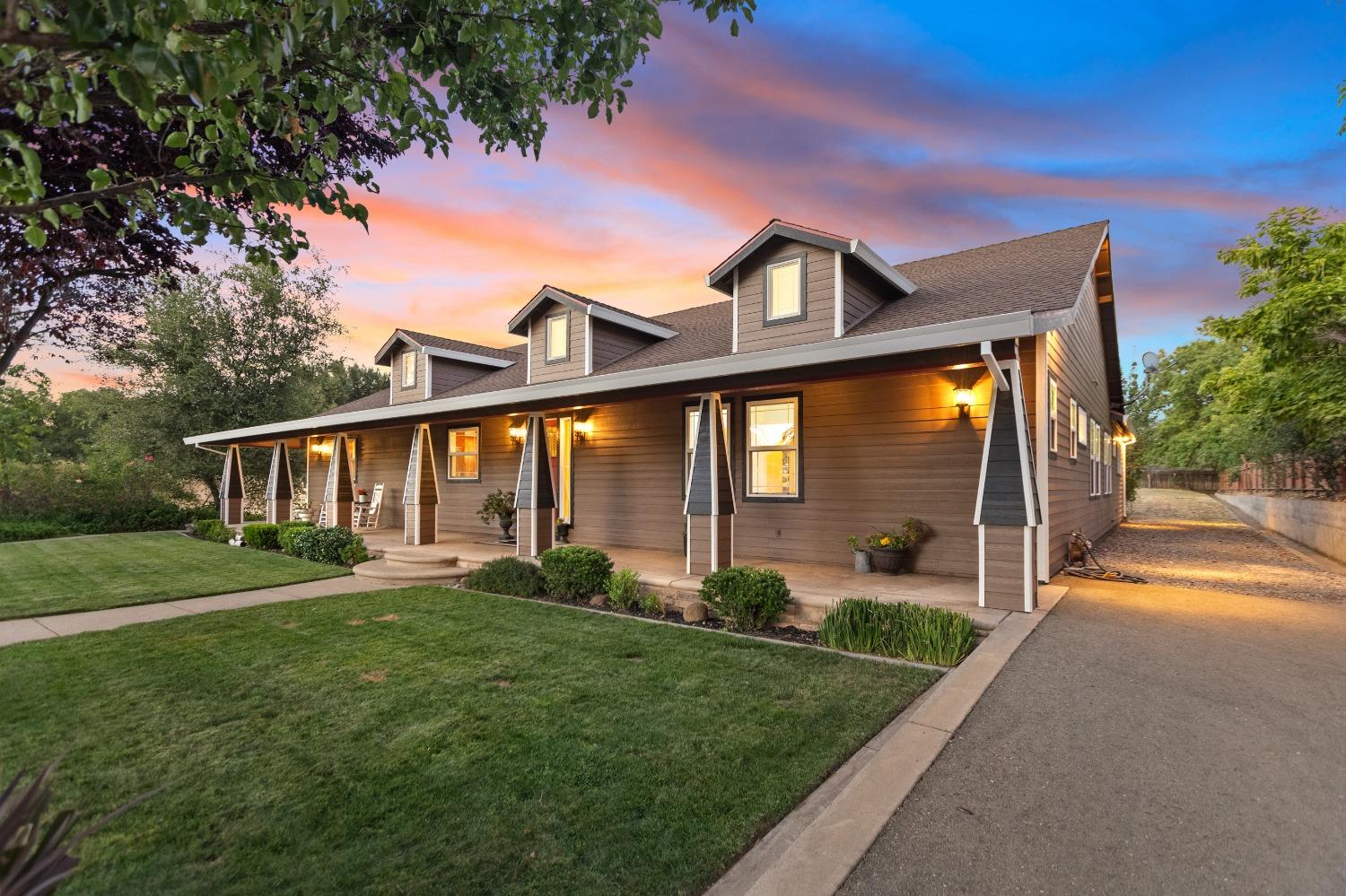 6404 Chestnut Avenue