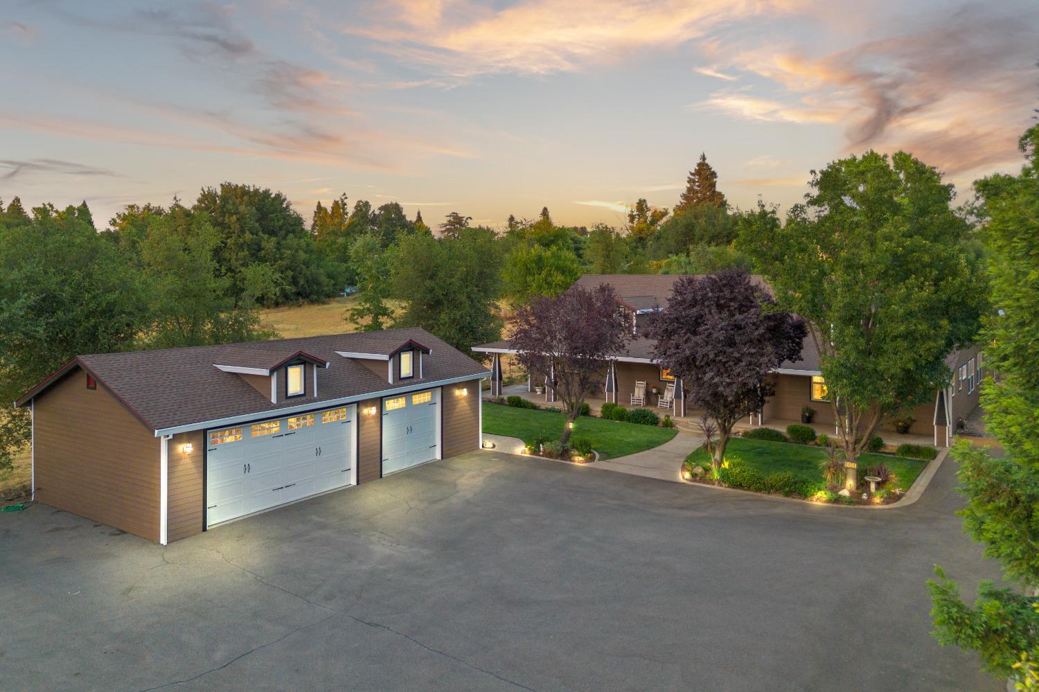 6404 Chestnut Avenue