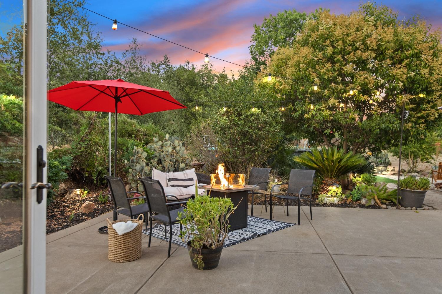 6404 Chestnut Avenue