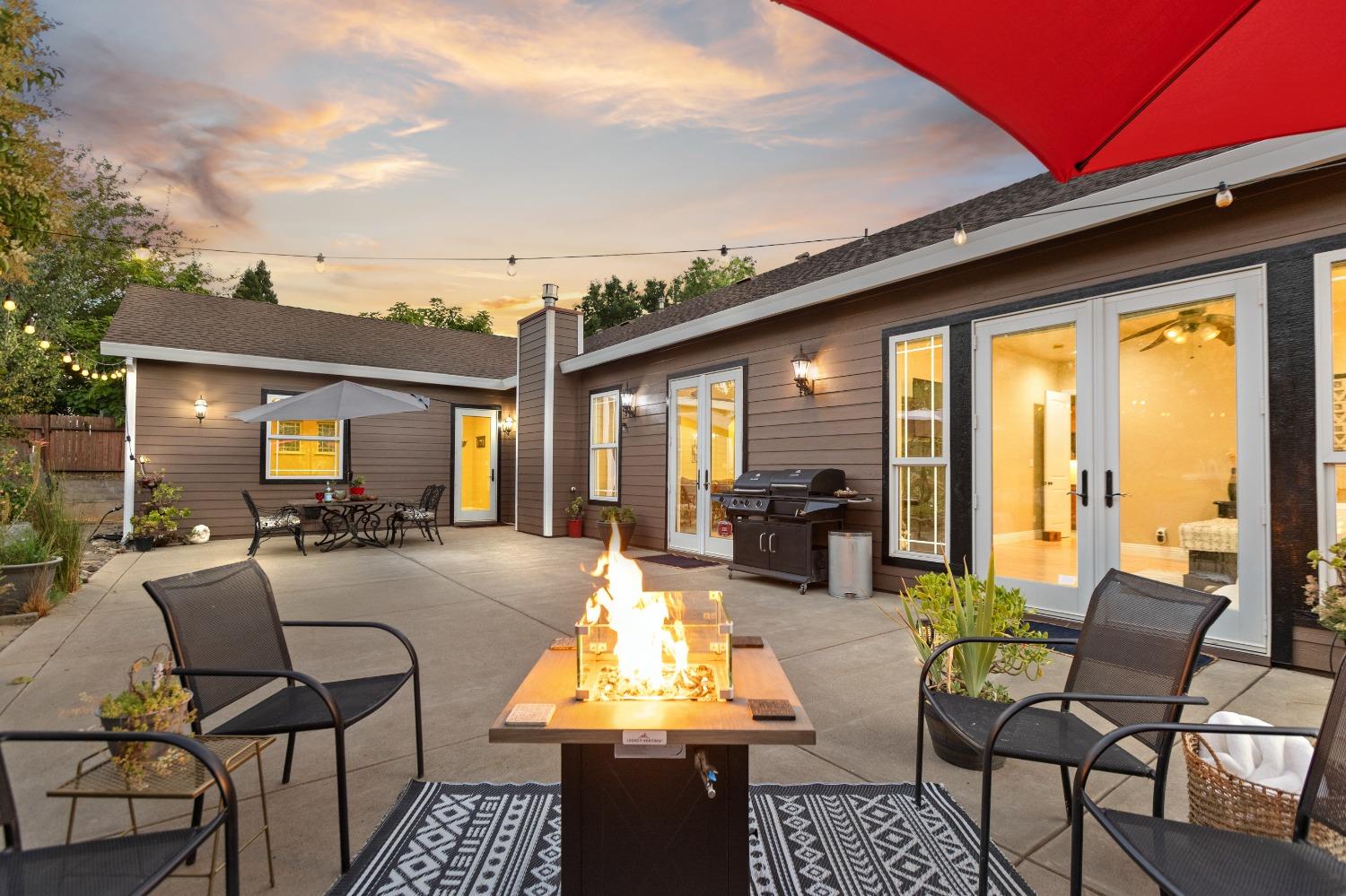 6404 Chestnut Avenue