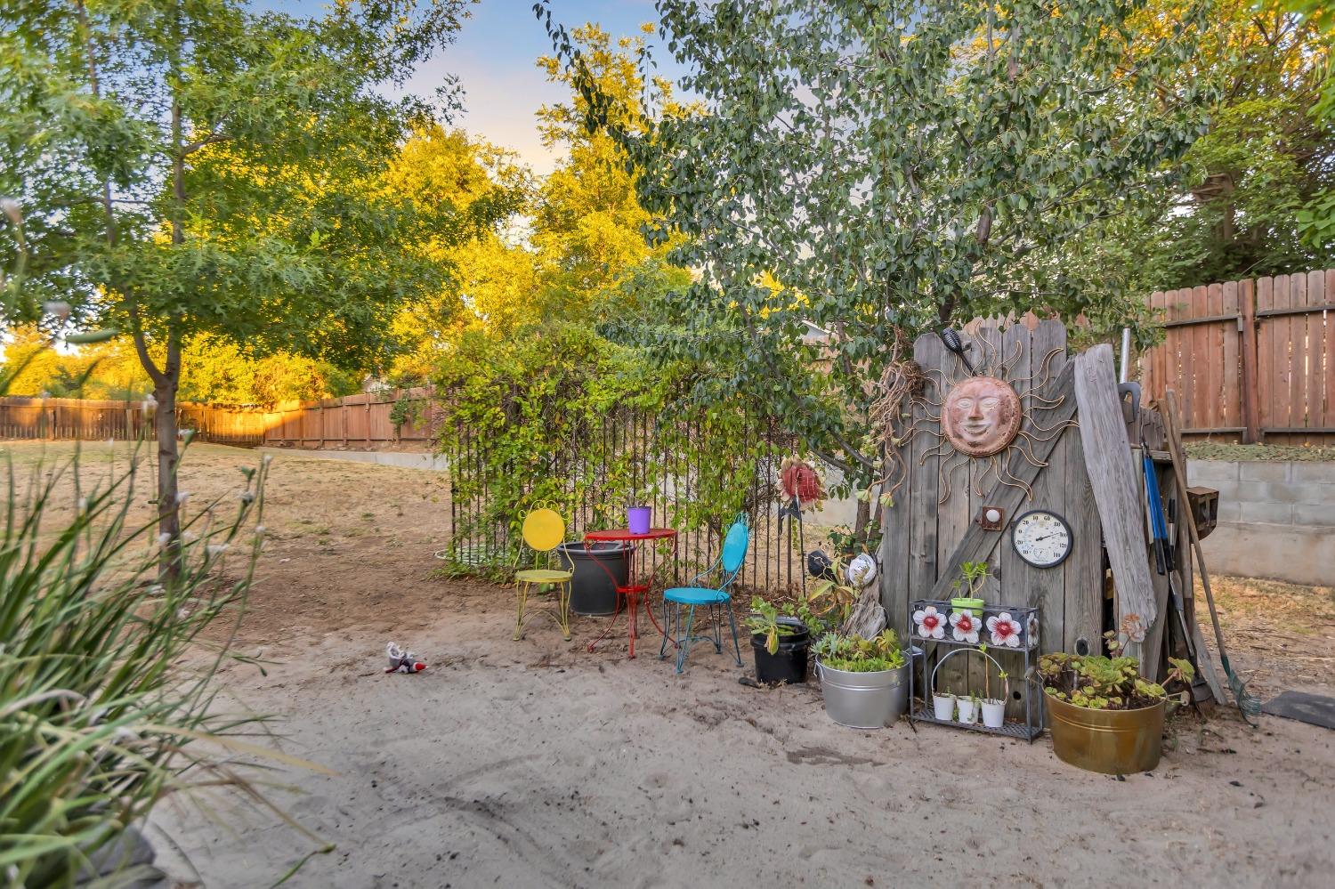 6404 Chestnut Avenue